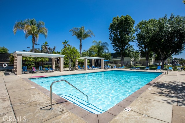 19211 Haynes Street, Reseda CA: https://media.crmls.org/medias/bf1d8133-f6a6-4d0c-b611-090ee0b11b91.jpg