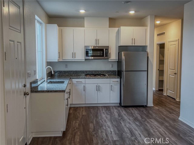 Detail Gallery Image 9 of 33 For 27375 Indus Valley Ct, Menifee,  CA 92585 - 6 Beds | 4/1 Baths