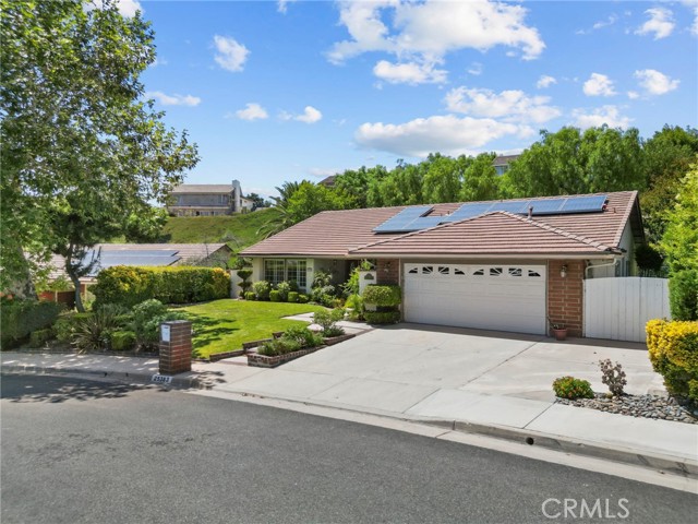 25383 Fortuna Drive, Valencia CA: https://media.crmls.org/medias/bf1dfa4d-e788-47a7-95f5-cf567d35ce57.jpg