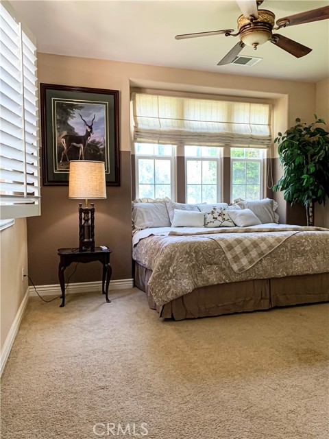 5206 Village Green Lane, Bakersfield CA: https://media.crmls.org/medias/bf1e3824-887d-4864-9bb7-06f13e7537a9.jpg