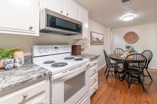 Detail Gallery Image 15 of 24 For 555 Vallombrosa #39,  Chico,  CA 95926 - 1 Beds | 1 Baths