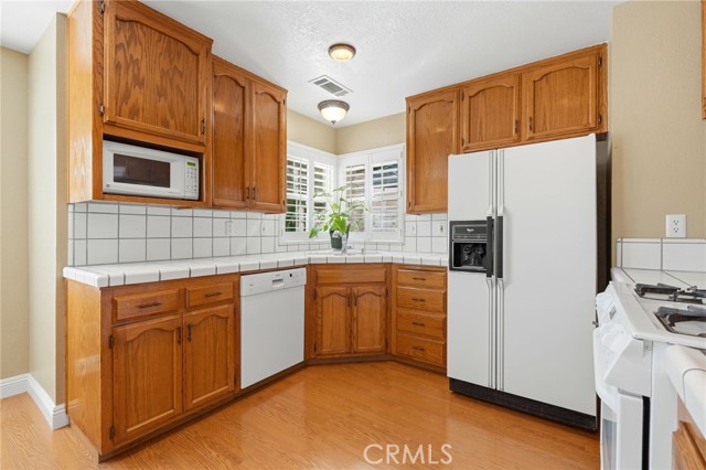 Detail Gallery Image 22 of 49 For 5028 W Hillsdale, Visalia,  CA 93291 - 3 Beds | 1/1 Baths