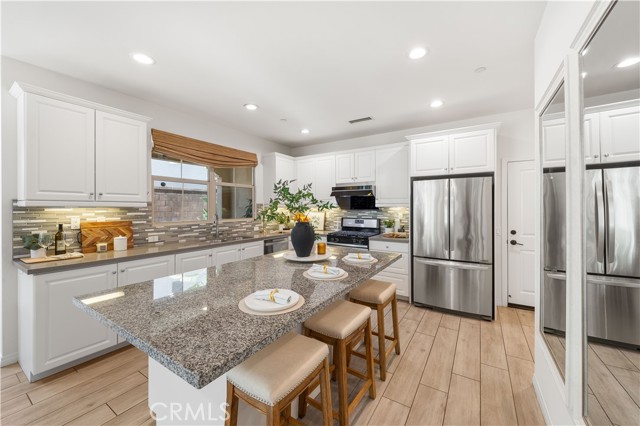 Detail Gallery Image 11 of 46 For 72 Parkwood, Irvine,  CA 92620 - 3 Beds | 2/1 Baths