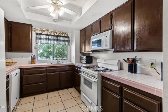 Detail Gallery Image 12 of 30 For 3354 Darby St #419,  Simi Valley,  CA 93063 - 2 Beds | 2 Baths