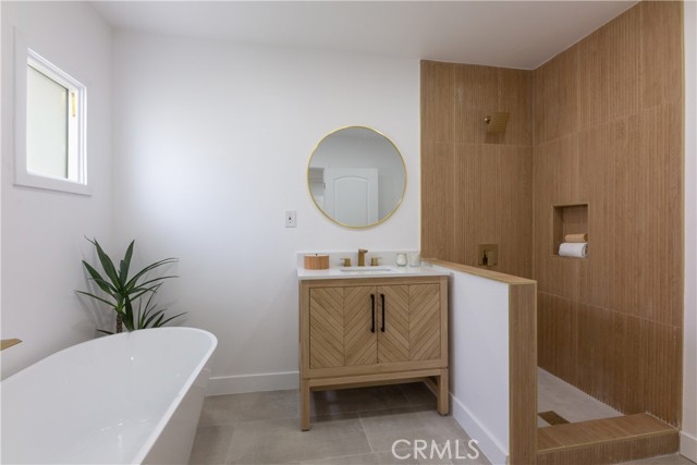 Detail Gallery Image 47 of 57 For 1061 W 82nd St, Los Angeles,  CA 90044 - 3 Beds | 2/1 Baths