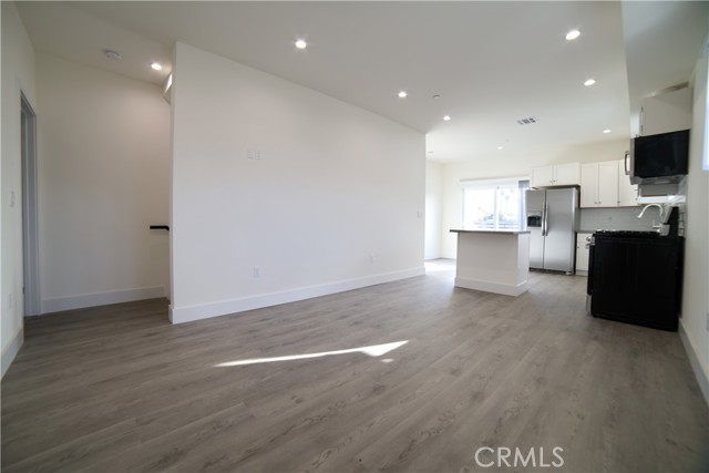 Detail Gallery Image 9 of 24 For 4559 Pickford St St #4559 1/2,  Los Angeles,  CA 90019 - 4 Beds | 4 Baths