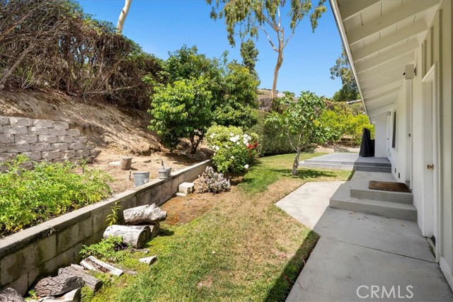 25 Aurora Drive, Rolling Hills Estates, California 90274, 4 Bedrooms Bedrooms, ,3 BathroomsBathrooms,Residential,Sold,Aurora,PV22148397