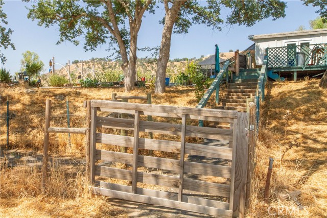 35032 George Smith Road, Squaw Valley CA: https://media.crmls.org/medias/bf251b90-f7ba-44eb-82d9-22134a4a55f8.jpg