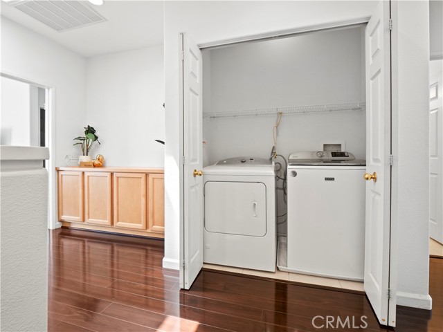 Detail Gallery Image 12 of 33 For 25403 Silver Crest Ct, Saugus,  CA 91350 - 3 Beds | 2/1 Baths