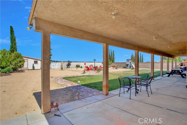 12450 Indian River Drive, Apple Valley CA: https://media.crmls.org/medias/bf25388e-a31e-4244-acae-ef7a76c174de.jpg