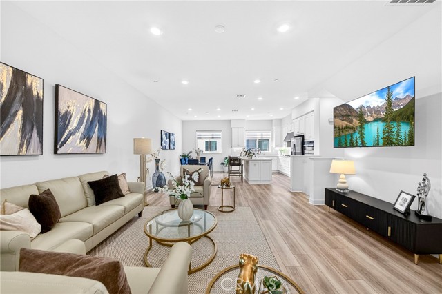 Detail Gallery Image 17 of 60 For 132 Abacus, Irvine,  CA 92618 - 3 Beds | 3/1 Baths