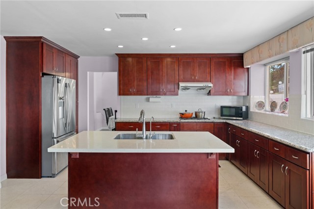 Detail Gallery Image 8 of 58 For 24301 Sunnycrest Ct, Diamond Bar,  CA 91765 - 4 Beds | 3/1 Baths