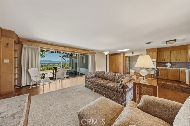 Detail Gallery Image 15 of 51 For 2527 Dessie, Lakeport,  CA 95453 - 4 Beds | 2/1 Baths