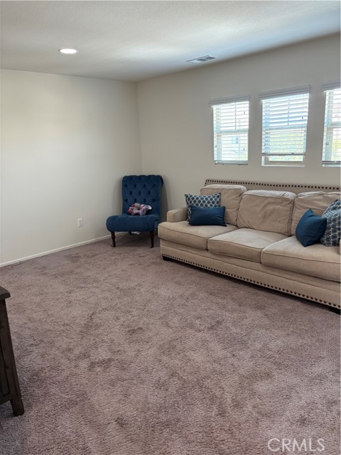 7015 Sweetleaf Drive, Fontana CA: https://media.crmls.org/medias/bf26df07-a58b-46d7-8efe-af7d8dd40b52.jpg