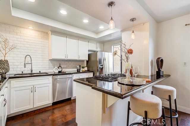 2000 Mathews Avenue, Redondo Beach, California 90278, 2 Bedrooms Bedrooms, ,1 BathroomBathrooms,Residential,Sold,Mathews,PF22058627