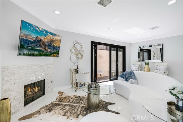 Detail Gallery Image 17 of 52 For 1440 Holbrook St, Eagle Rock,  CA 90041 - 3 Beds | 3/1 Baths