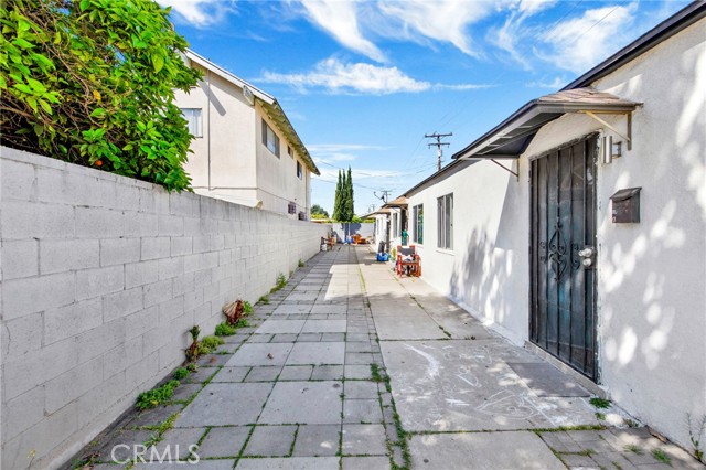 Detail Gallery Image 7 of 13 For 5517 Loma Vista, Maywood,  CA 90270 - – Beds | – Baths