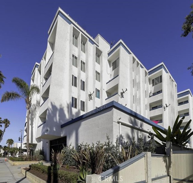 200 Catalina Avenue, Redondo Beach, California 90277, 1 Bedroom Bedrooms, ,1 BathroomBathrooms,Residential,Sold,Catalina,SB23228886