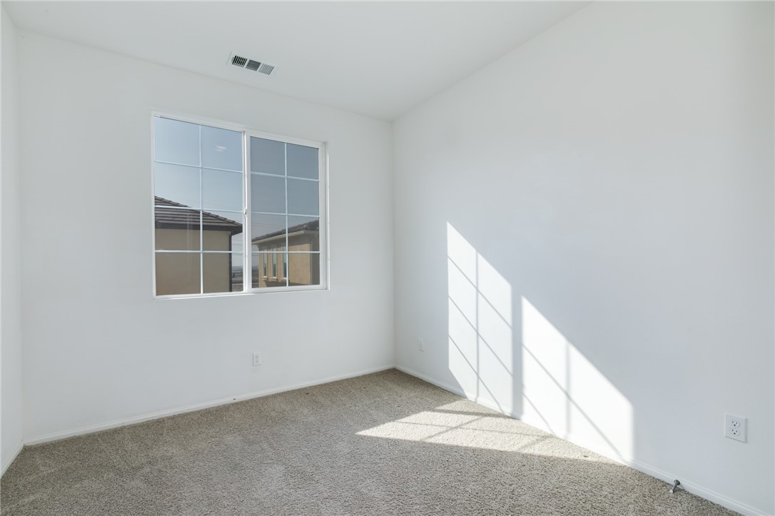 Detail Gallery Image 19 of 31 For 8182 Spirit St, Chino,  CA 91708 - 3 Beds | 2/2 Baths