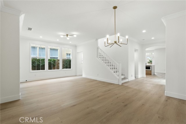 Detail Gallery Image 4 of 25 For 173 Parkside Dr, Simi Valley,  CA 93065 - 4 Beds | 2/1 Baths