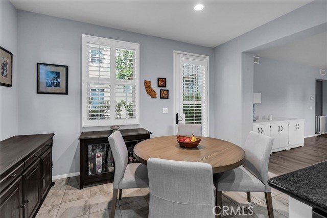 2151 Atlantic Avenue, Long Beach CA: https://media.crmls.org/medias/bf291969-717c-40c2-aa10-7774f06ff0c9.jpg