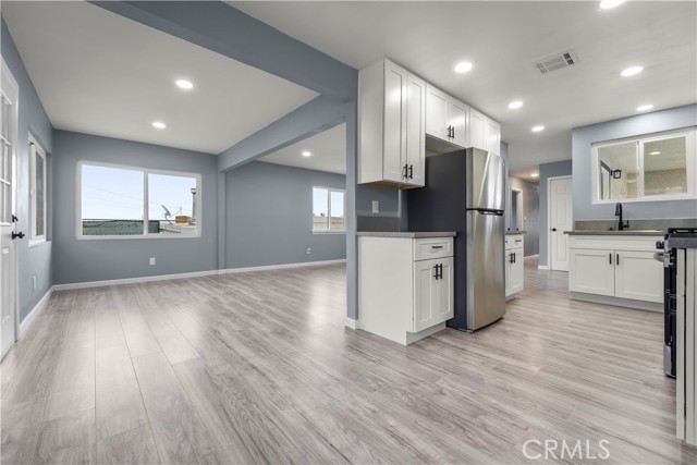 Detail Gallery Image 12 of 29 For 937 E Elizabeth St, Barstow,  CA 92311 - 4 Beds | 1 Baths