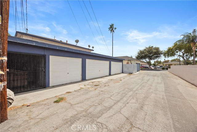 941 S Concourse Avenue, East Los Angeles CA: https://media.crmls.org/medias/bf2a22eb-795b-41cd-84f9-d7998ca97f35.jpg