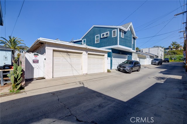 532 4th Street, Manhattan Beach, California 90266, 2 Bedrooms Bedrooms, ,1 BathroomBathrooms,Residential,Sold,4th,PV22020518