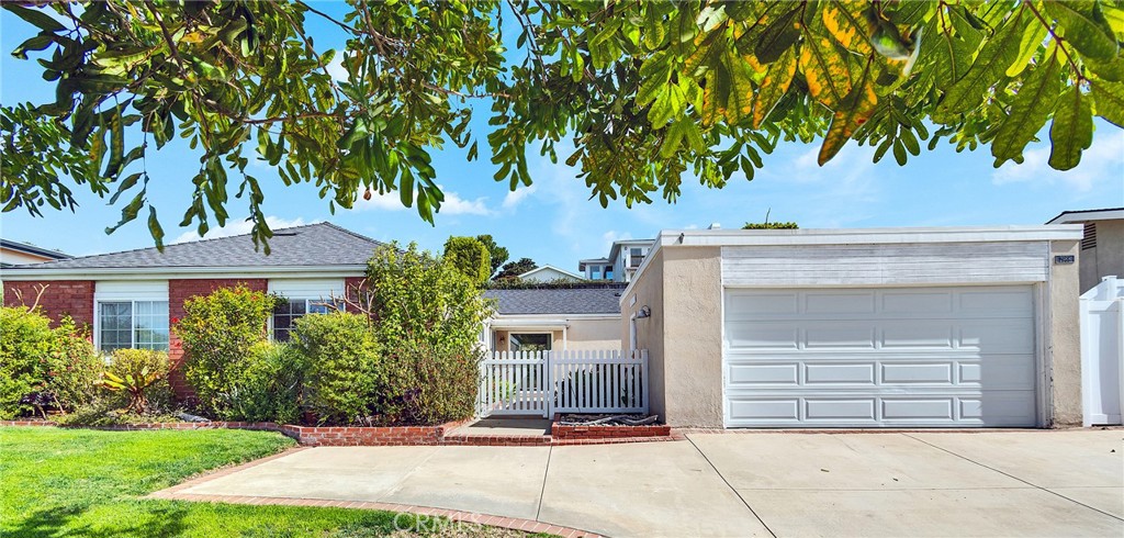 2968 Alta Laguna Boulevard
