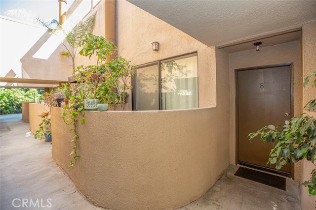 Detail Gallery Image 2 of 28 For 5456 Hermitage Ave #8,  Valley Village,  CA 91607 - 2 Beds | 2 Baths