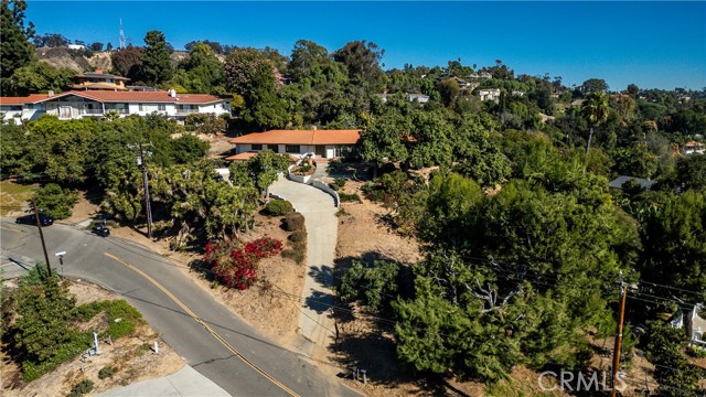 Detail Gallery Image 11 of 21 For 448 Reposado Dr, La Habra Heights,  CA 90631 - 4 Beds | 4 Baths