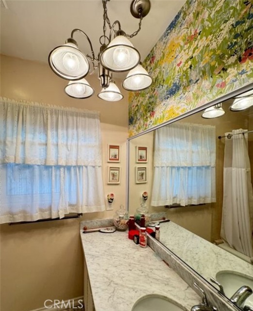 18522 Wells Drive, Tarzana CA: https://media.crmls.org/medias/bf2b4e26-d97e-476e-8c4b-2284ab45e2d5.jpg