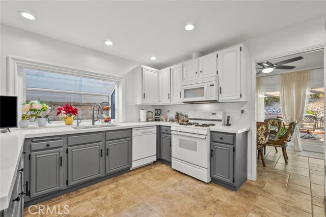 Detail Gallery Image 17 of 35 For 13247 Mission Tierra Way, Granada Hills,  CA 91344 - 4 Beds | 2 Baths