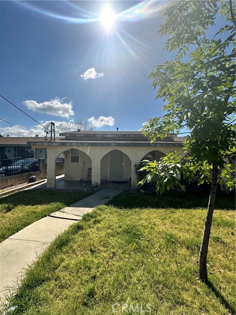 10952 Penrose Street photo 2