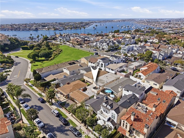 Detail Gallery Image 7 of 40 For 429 Carnation Ave, Corona Del Mar,  CA 92625 - – Beds | – Baths