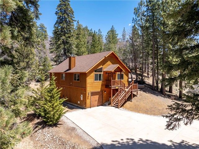 43485 Colusa Drive, Big Bear Lake CA: https://media.crmls.org/medias/bf2d2a22-2faf-4e0e-acab-897cc914b83c.jpg