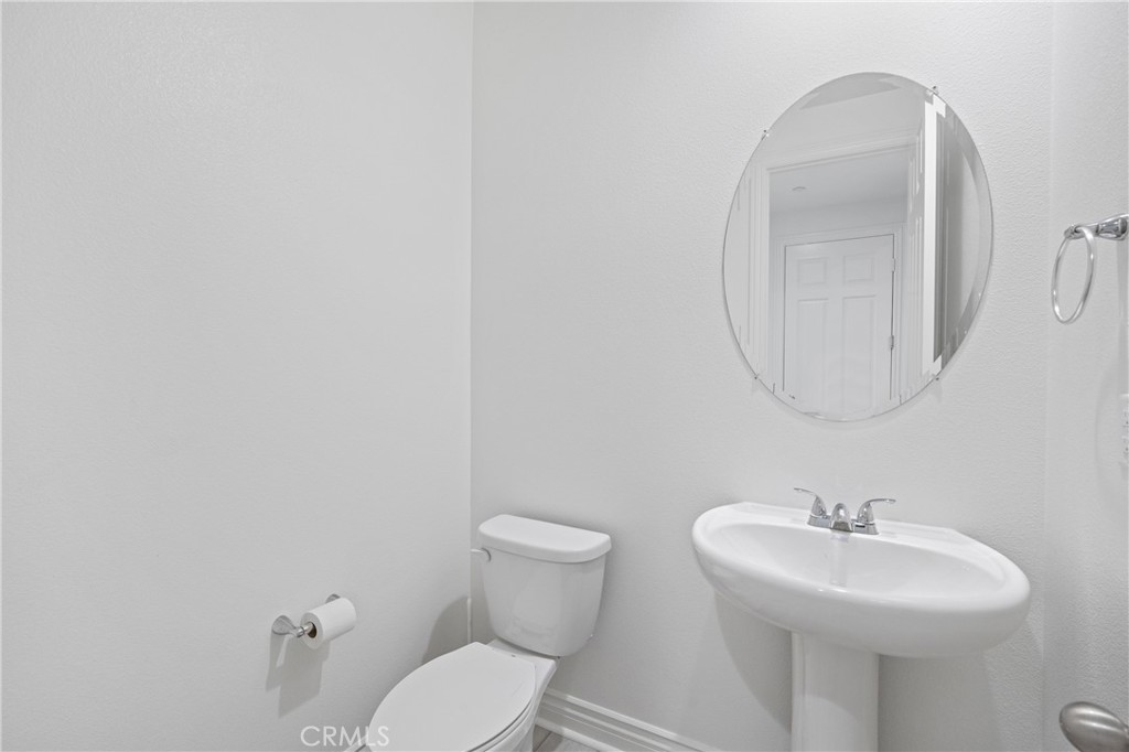 https://media.crmls.org/medias/bf2d64a0-d5d2-4426-af00-d544c6e152d8.jpg?preset=X-Large