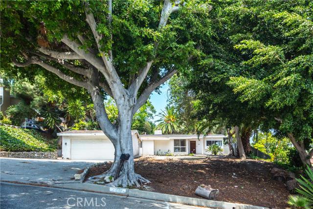 2257 Estribo Drive, Rolling Hills Estates, California 90274, 3 Bedrooms Bedrooms, ,2 BathroomsBathrooms,Residential,Sold,Estribo,PV16134441