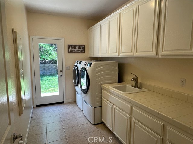 Detail Gallery Image 16 of 33 For 224 Silver Oak Dr, Paso Robles,  CA 93446 - 4 Beds | 2/1 Baths
