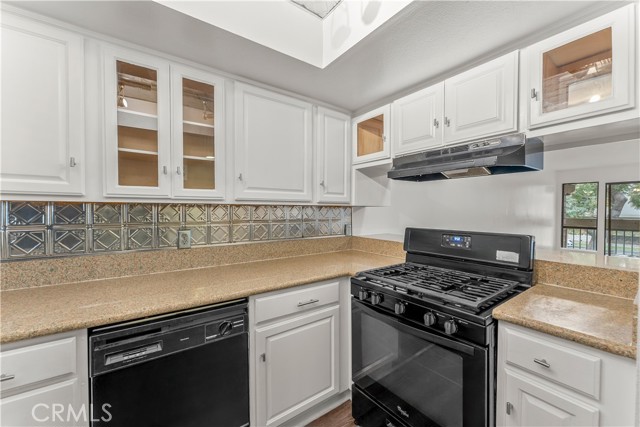 Detail Gallery Image 9 of 24 For 403 W 7th St #112,  Long Beach,  CA 90813 - 2 Beds | 2 Baths