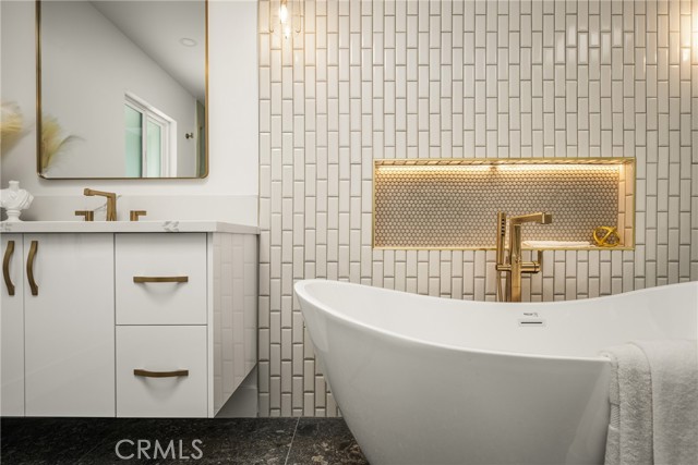 Detail Gallery Image 46 of 75 For 5 Yellow Brick Rd, Rancho Palos Verdes,  CA 90275 - 4 Beds | 3/1 Baths