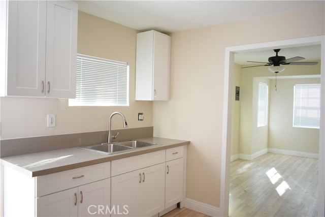 Detail Gallery Image 2 of 5 For 1237 1/2 E 48th St #BACK,  Los Angeles,  CA 90011 - 3 Beds | 1 Baths