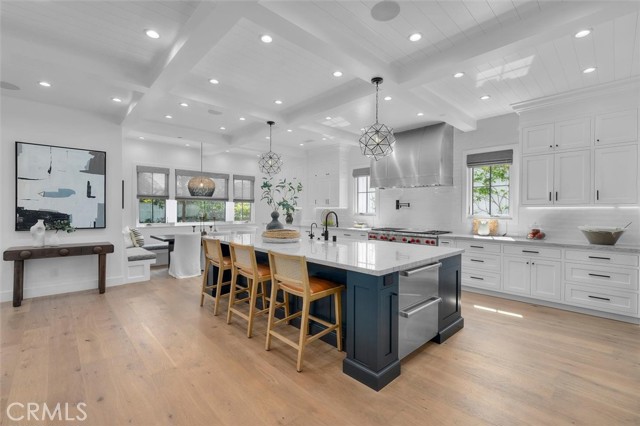 Detail Gallery Image 15 of 75 For 676 18th St, Manhattan Beach,  CA 90266 - 6 Beds | 6/2 Baths