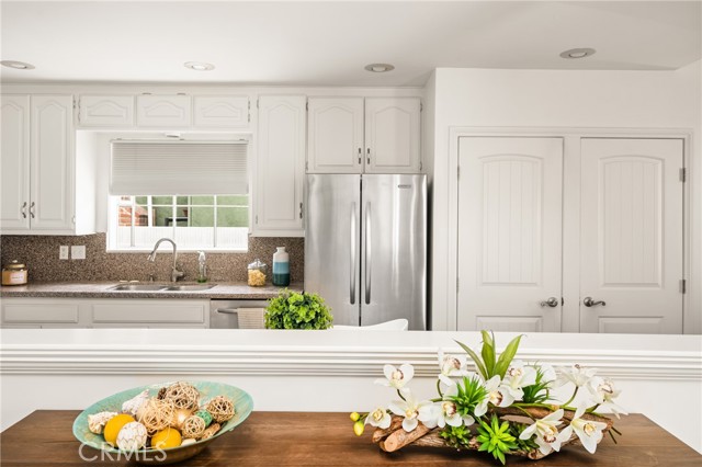 Detail Gallery Image 9 of 30 For 2102 Ostrom Ave, Long Beach,  CA 90815 - 3 Beds | 2 Baths