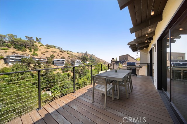 2522 Zorada Drive, Los Angeles CA: https://media.crmls.org/medias/bf302f26-31f8-4fcd-89a4-4b477de6f472.jpg