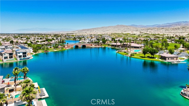 43228 Bacino Court, Indio CA: https://media.crmls.org/medias/bf30db2e-0e86-4e41-b306-3d509408e9a8.jpg