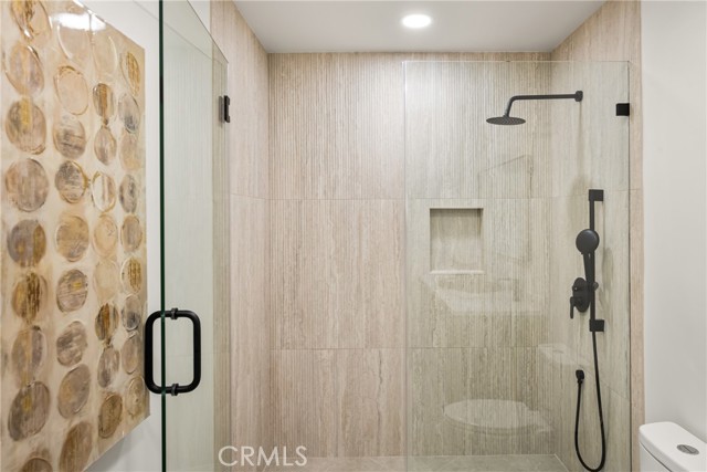 5161 E 27th Street, Long Beach CA: https://media.crmls.org/medias/bf30f9fc-cda7-42e4-96f0-5c7d8e938c67.jpg