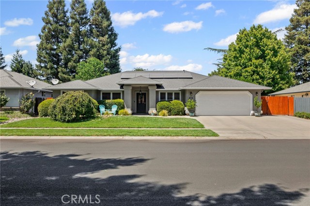 204 Crater Lake Drive, Chico CA: https://media.crmls.org/medias/bf315097-7a9d-41c9-aff9-190cb4df527c.jpg