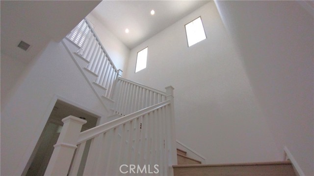 73 Gardenhouse Way, Irvine CA: https://media.crmls.org/medias/bf3162ca-96d1-4aab-b675-3bb25572913f.jpg