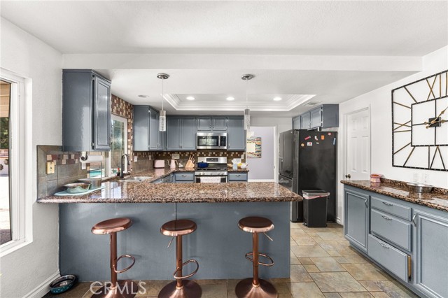 245 Cottonwood Avenue, Riverside CA: https://media.crmls.org/medias/bf31b398-d307-4161-9e6f-903ce1fc5bae.jpg